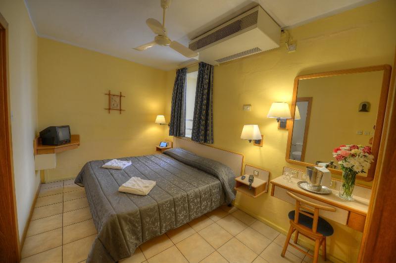 Sliema Chalet Hotel 3*